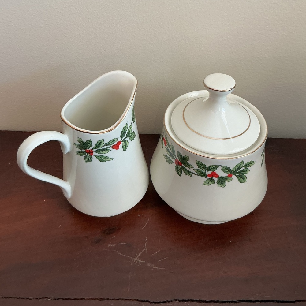 Porcelain cream and sugar set Formalities by Braun brothers,